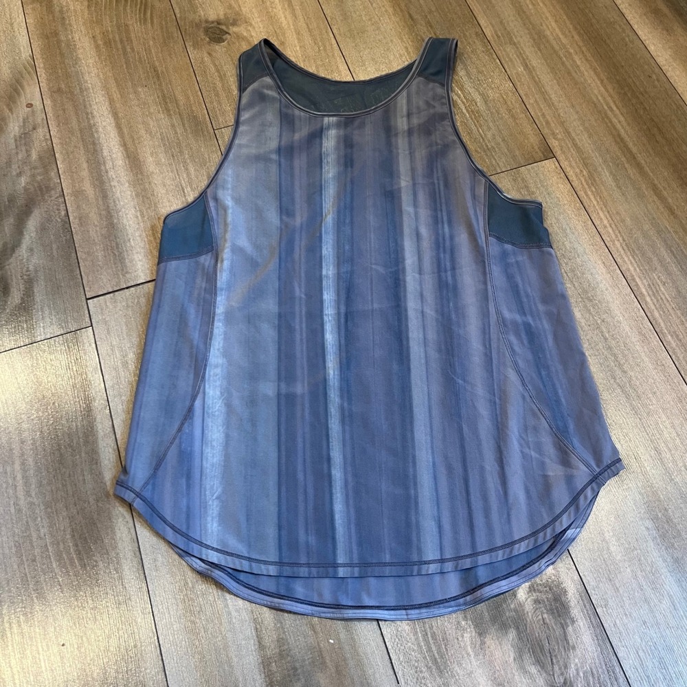 Lululemon Sculpt Tank Top Blue Striped Ombre Activewear Womens Size 6 Bin J-49